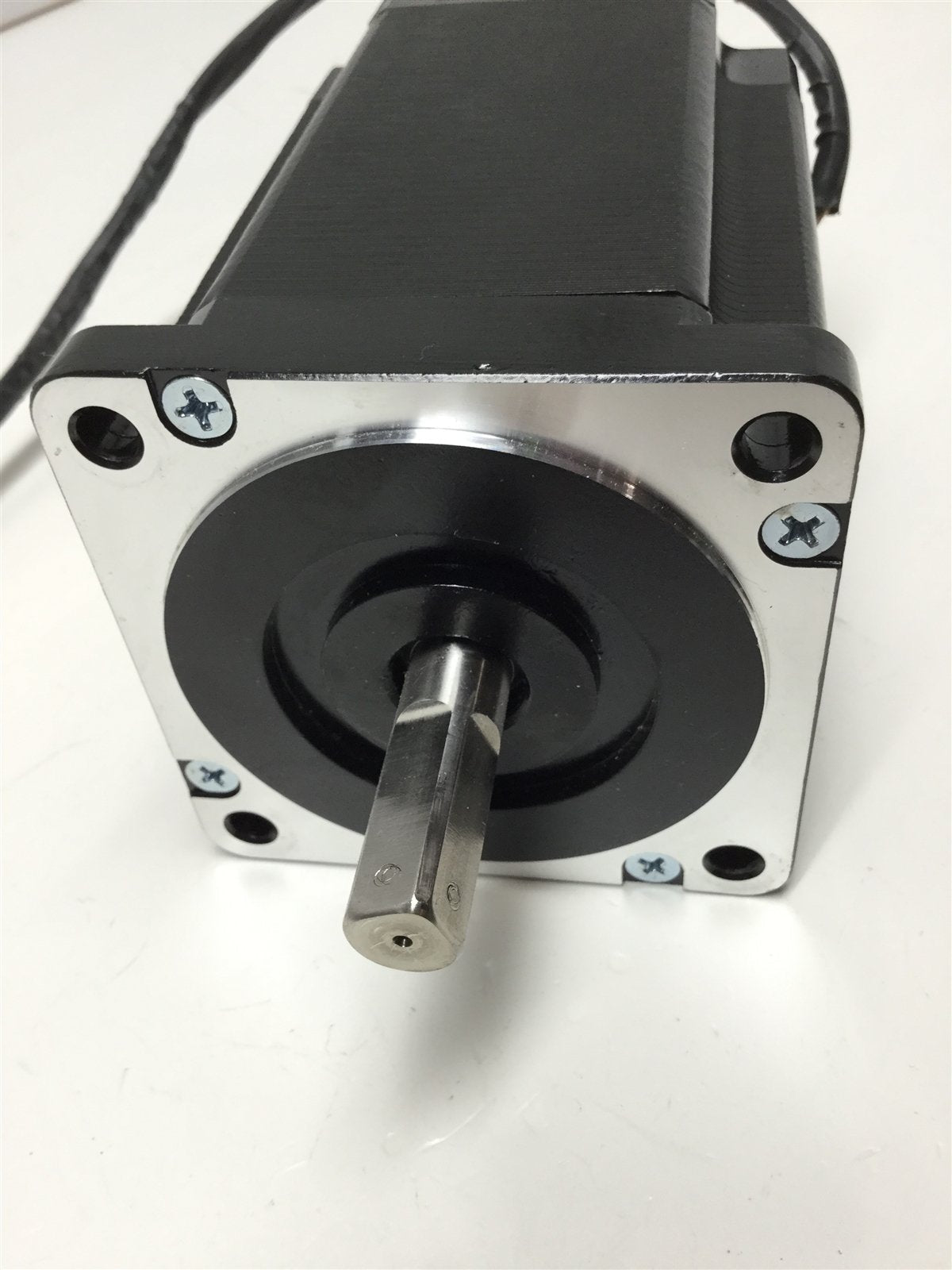 Used Parker Compumotor LV343-01-FL Stepper Motor, NEMA 34, 80VDC, Single Shaft 1/2"