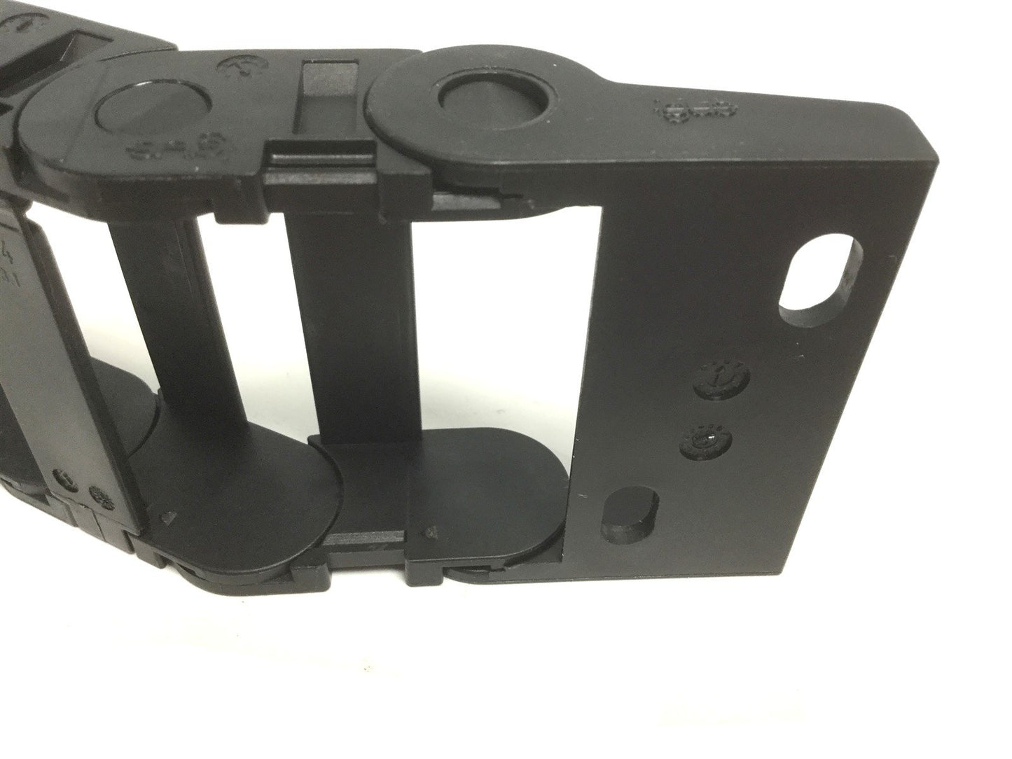 Used Igus B15i-050-048 Energy Chain, Bend Radius: 48mm Inner Width: 50mm Length: 25"