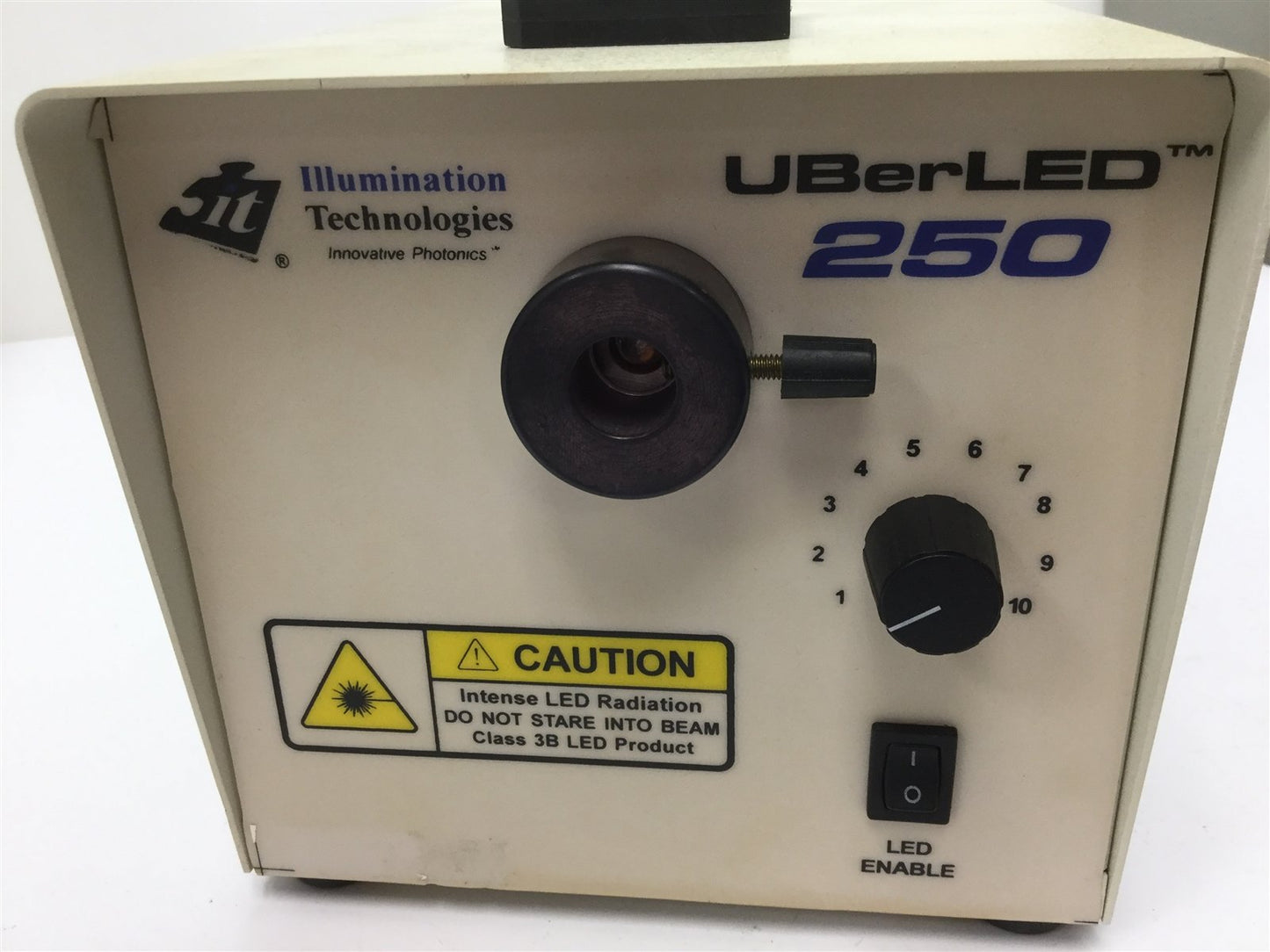 Used Illumination Technologies UBerLED 250 LED RED Light Source, Input: 90-240VAC