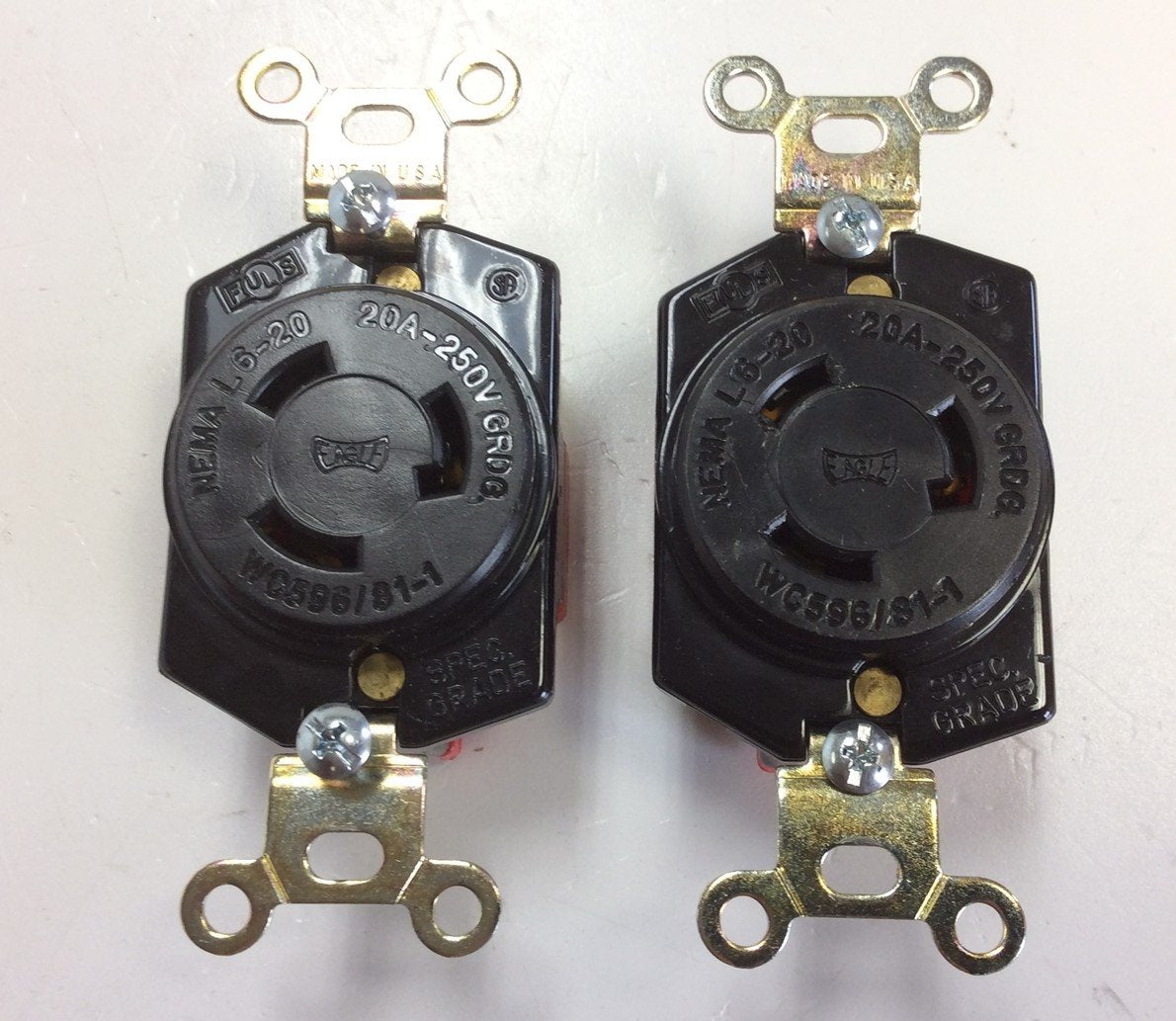 New – Open box Lot of 2 Eagle WC596/81-1 Twist Lock Receptacle NEMA L6-20 20A 250V 2P 3W UL