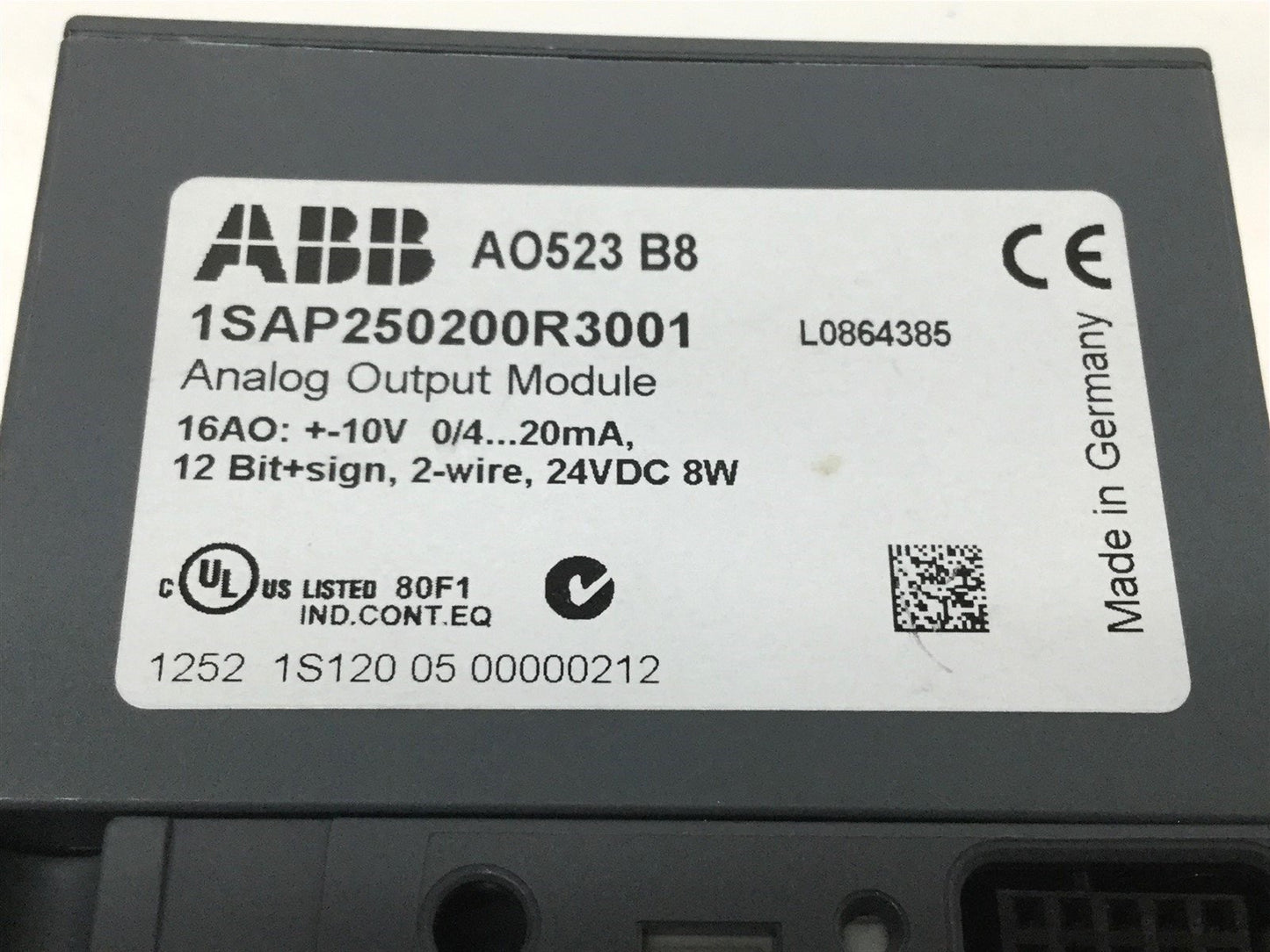 Used ABB AO523 1SAP250200R3001 PLC Analog Output Module, 16 Out, +/-10V, 0/4-20mA