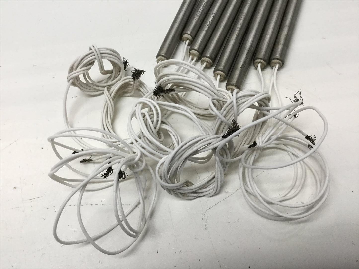 Used Lot of 8 VPM-470002 LDMX10-125F Cartridge Heater Element Rod 125W 220V 10mm x 5"