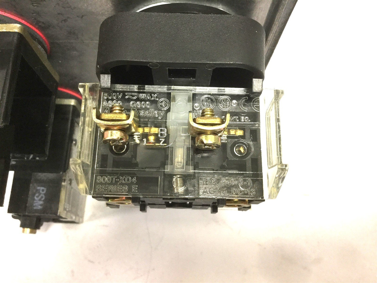 Used Hammond 1590V Enclosure W/ 800T-FX A5 E-Stop Switch 2x 800T-XD4 800M-XA2