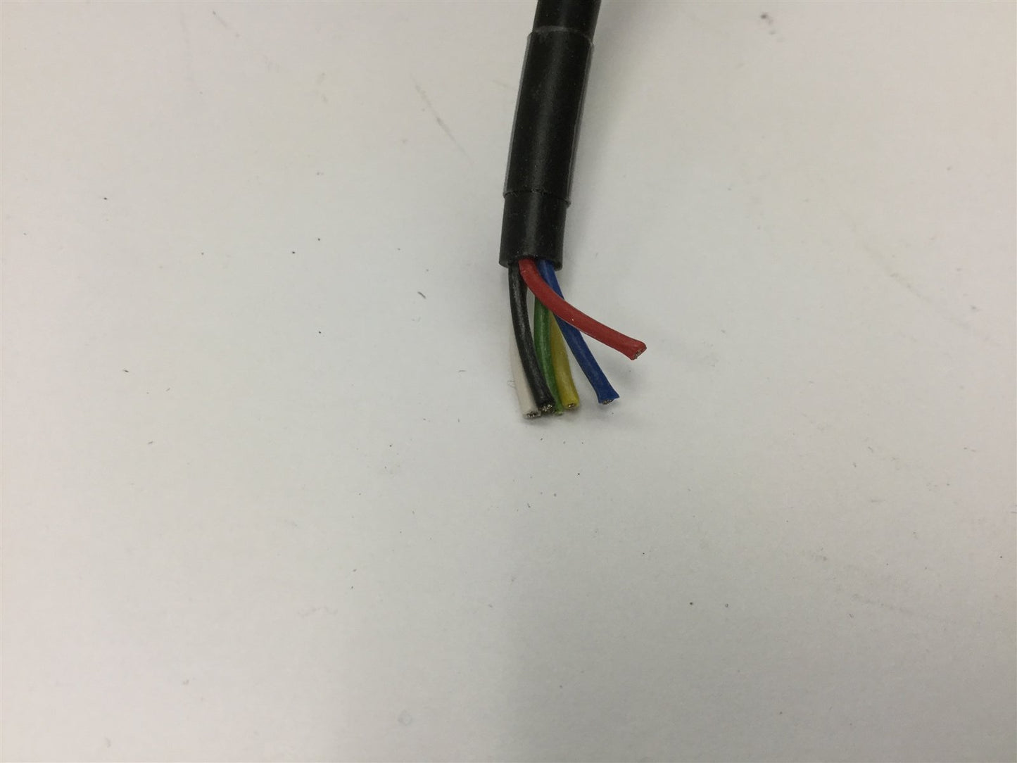 Used Sti MA-15DP21 Safety Interlock Switch, 2x N/C, 7-12mm Make and 12-25mm Break