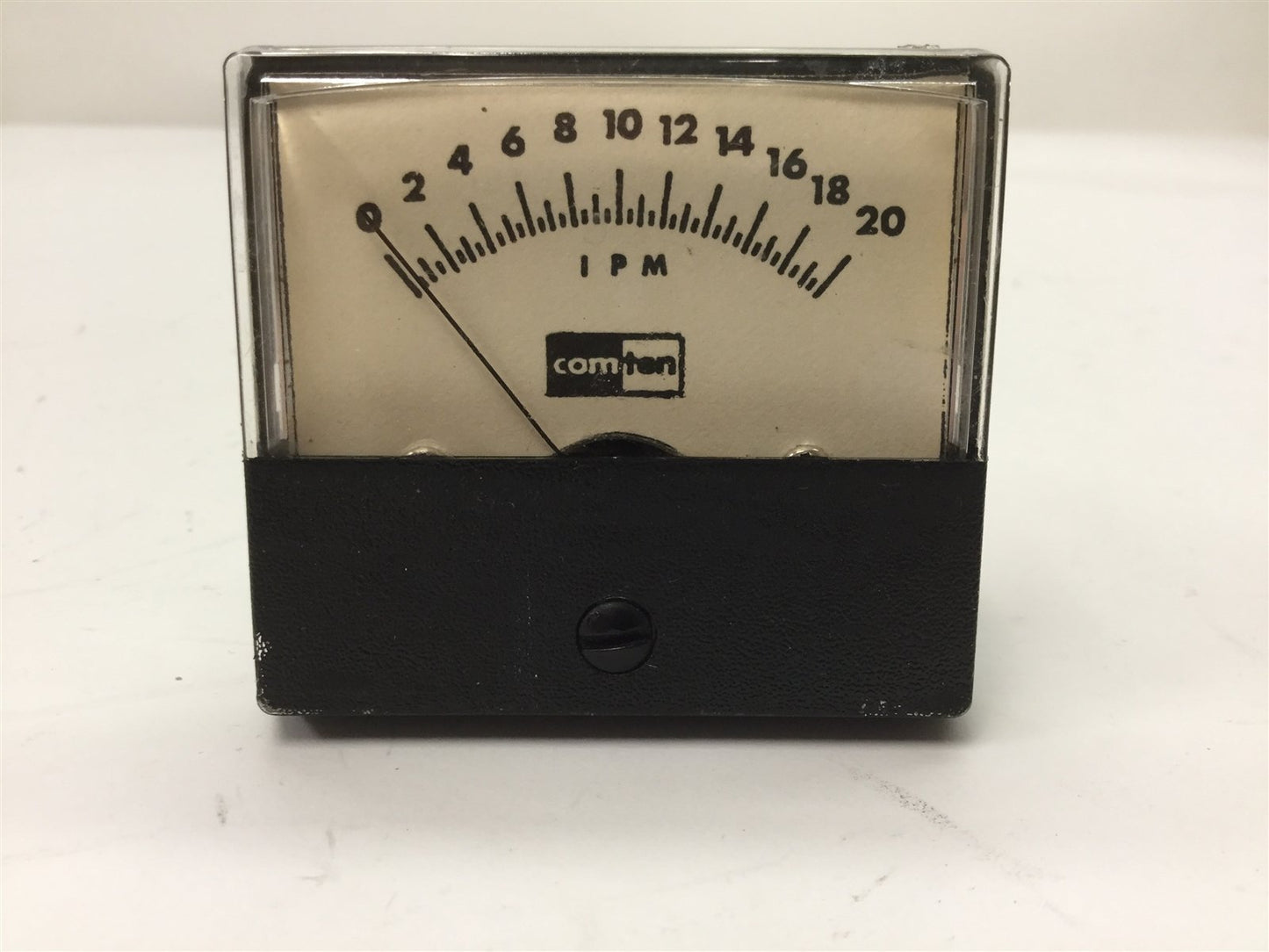 Used Comten IPM Gauge, Range: 0-20 Inches Per Minute, Dimensions: 2.25" x 2.0625"