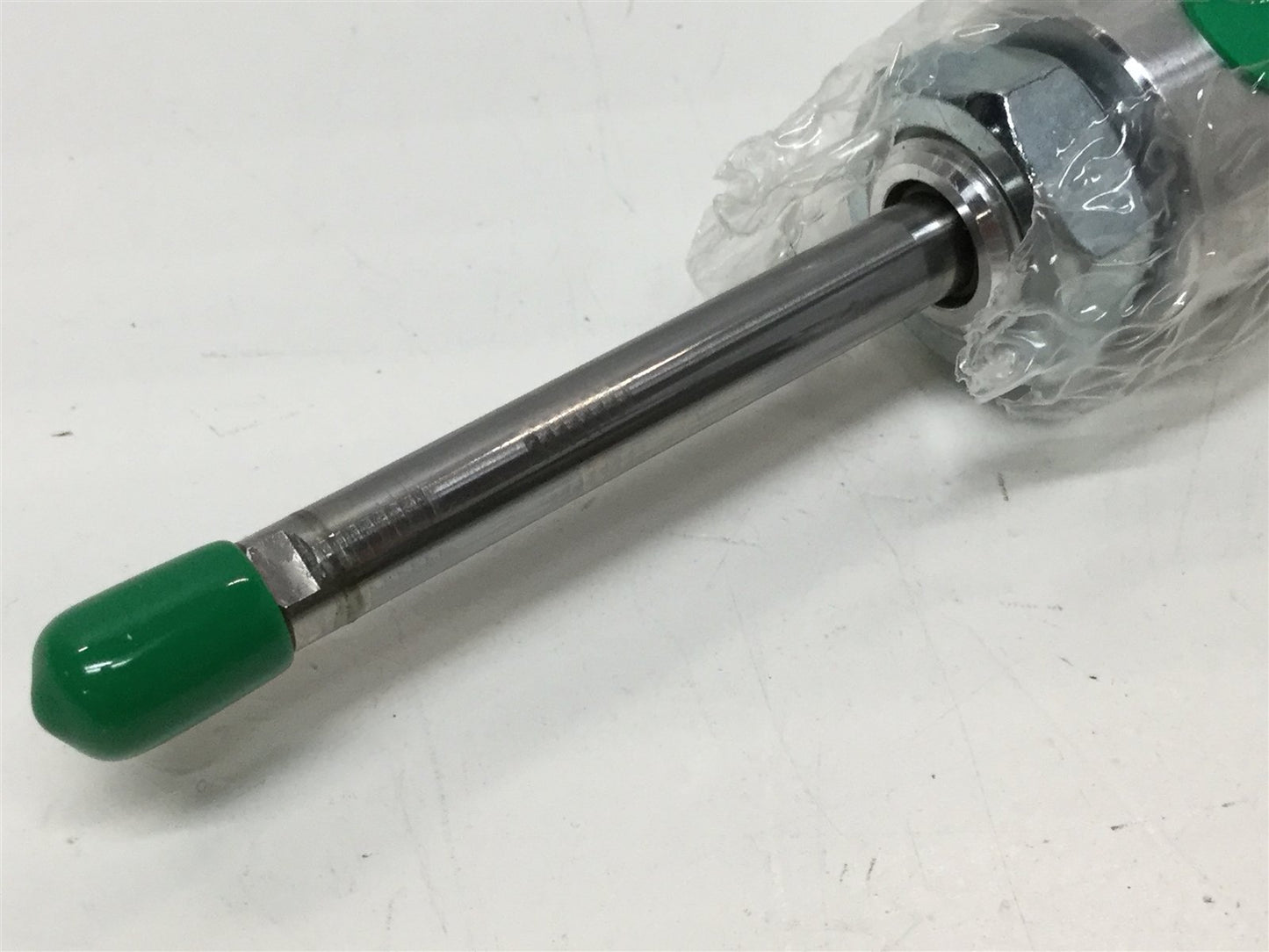 New Numatics 1062D01-02C-30 Pneumatic Cylinder 1-1/16" Bore, 2-1/8" Stroke, 250 psi