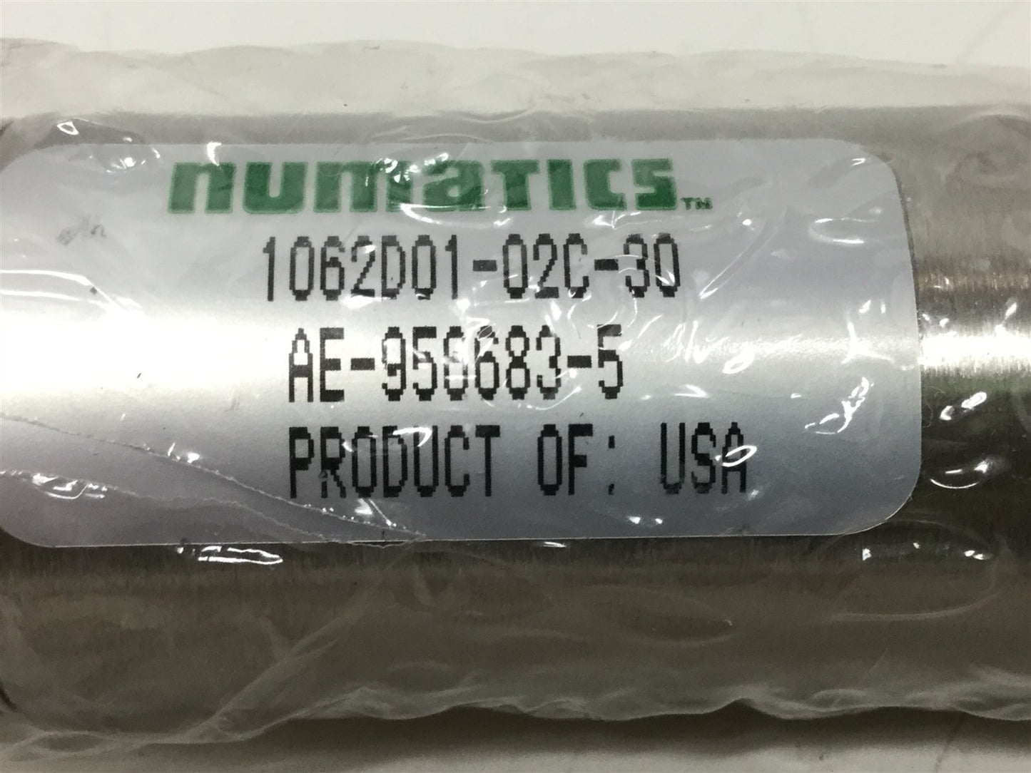 New Numatics 1062D01-02C-30 Pneumatic Cylinder 1-1/16" Bore, 2-1/8" Stroke, 250 psi