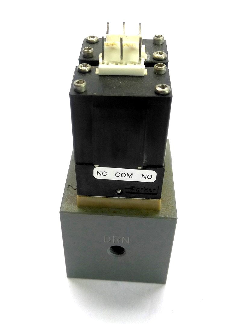 Used Parker LQX16-3W12EPFS-901 Two Solenoid Valves w/Manifold, 3x 1/4-28 50PSI 12VDC