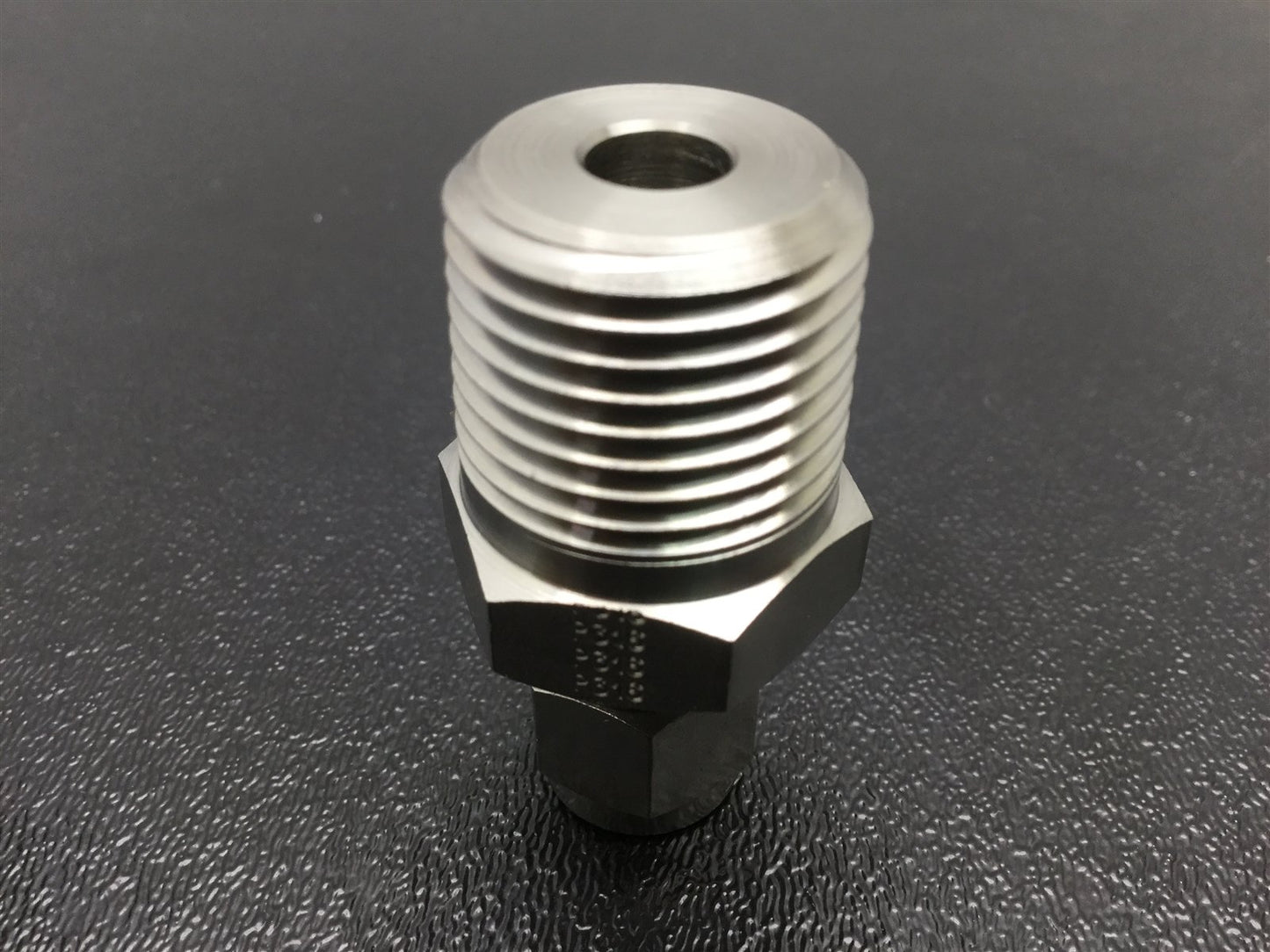 New Lot of 2 New Parker 316 Stainless Steel 1/2" NPT 1/4" Tube Compression Adapter