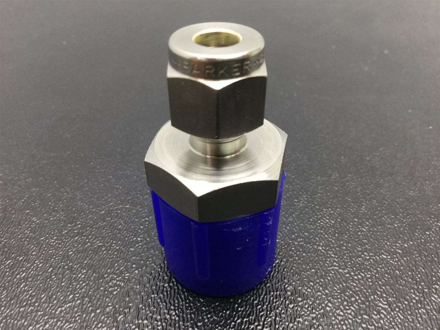 New Lot of 2 New Parker 316 Stainless Steel 1/2" NPT 1/4" Tube Compression Adapter