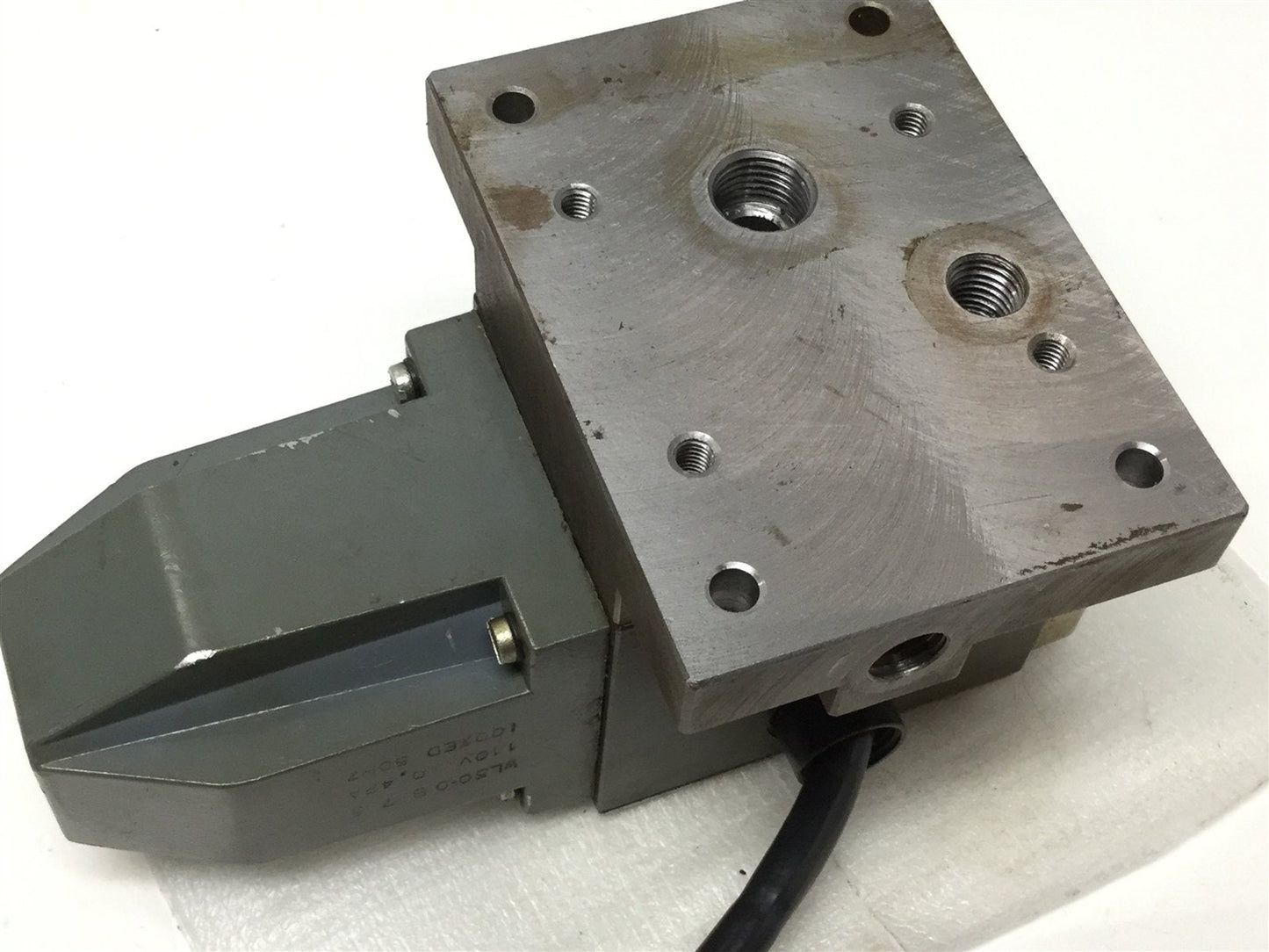 Used Hydro Norma 4WE8Y2.1 Hydraulic Solenoid Directional Control Valve 110VAC Coil