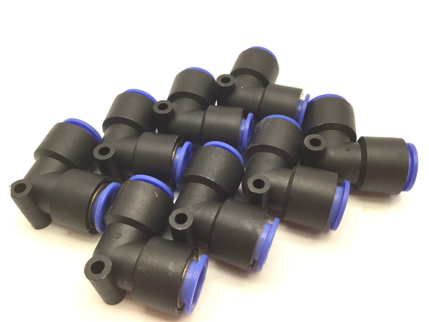 Used Lot of 8 SMC Push In Right Angle Union, Ports: 12mm Tube to 12mm S'Pore