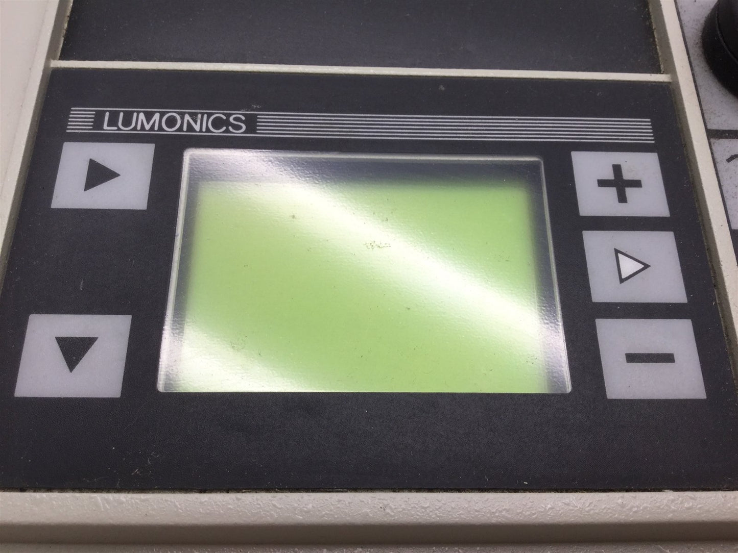 Used GSI Lumonics E84N9640X Laser Operator Control Module Broken Key in Module LX-100