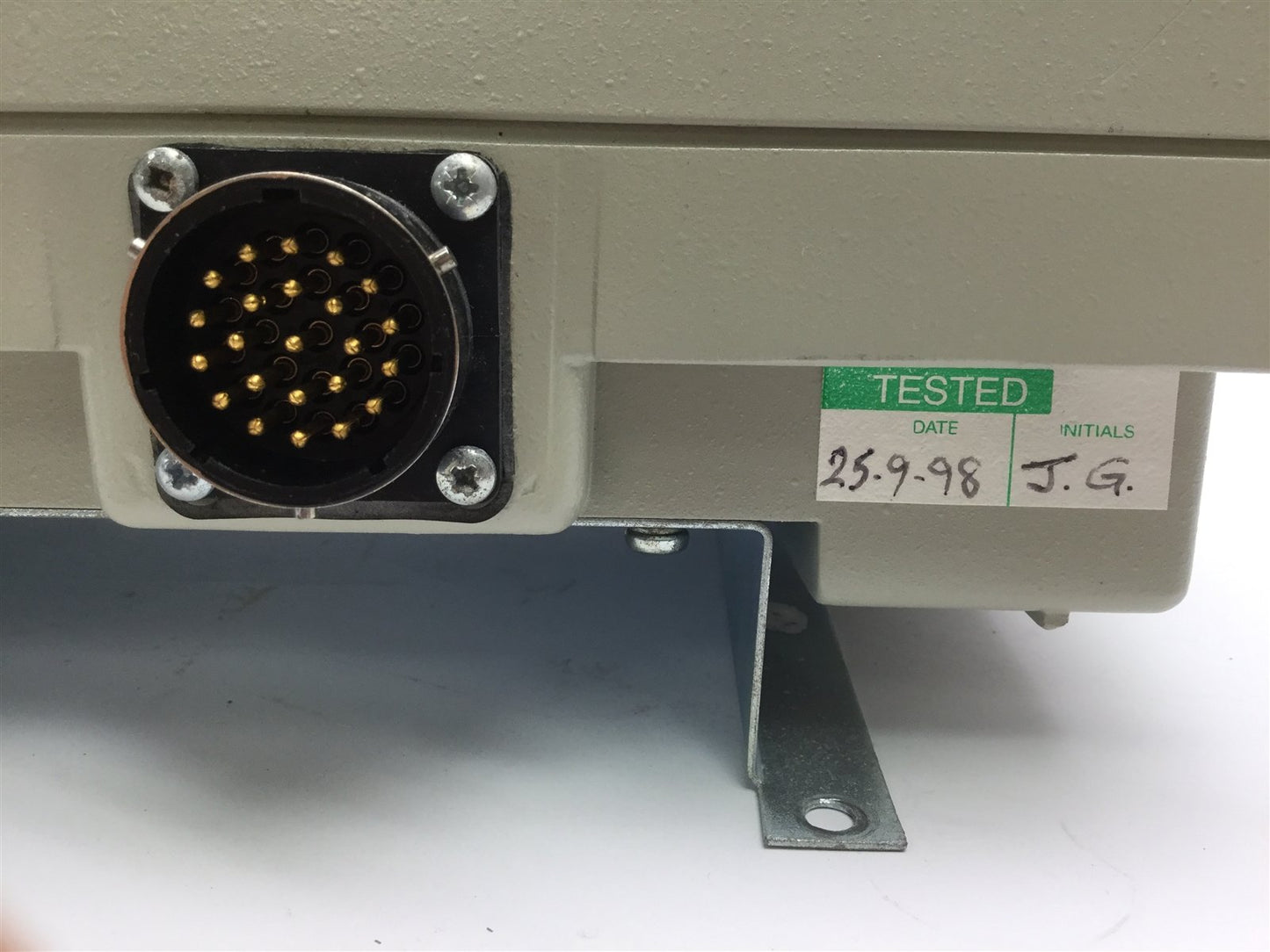 Used GSI Lumonics E84N9640X Laser Operator Control Module Broken Key in Module LX-100
