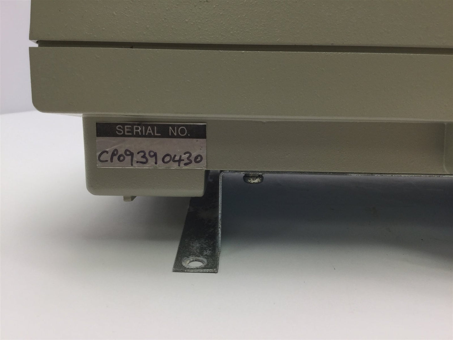 Used GSI Lumonics E84N9640X Laser Operator Control Module Broken Key in Module LX-100