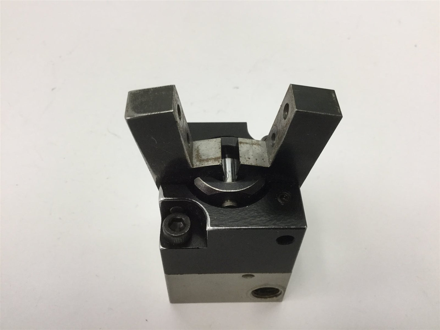 Used Compact Automation SG112 Angular Gripper, 2-Jaw, Bore: 1.125", Ports: 1/8" NPT