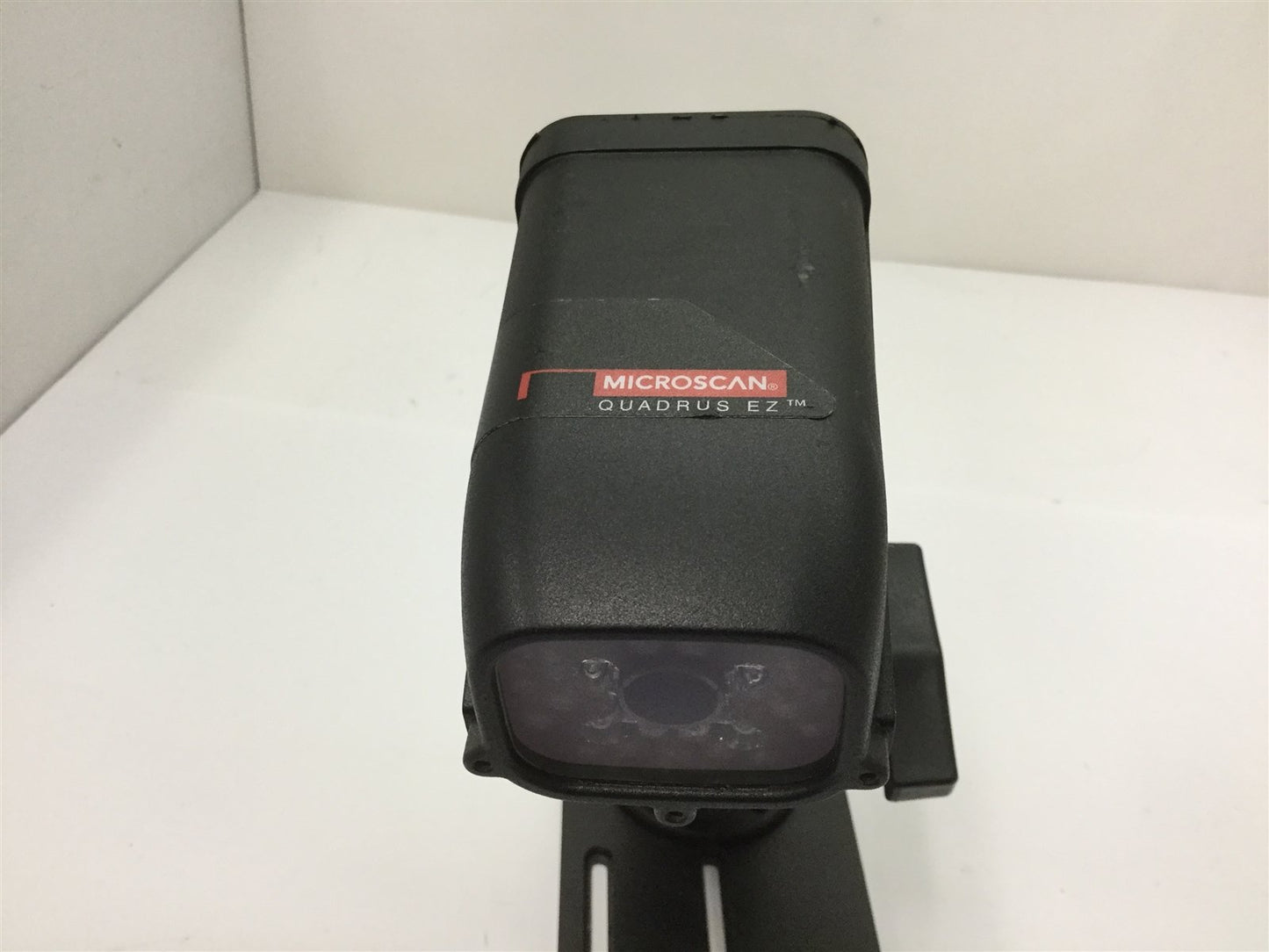 Used Microscan FIS-6700-0003 Quadrus EZ Barcode Scanner, Reading Range: 2-10"