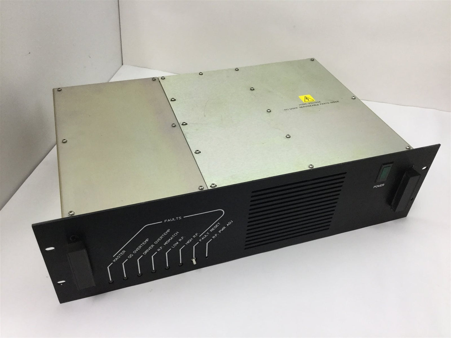 Used Radio Frequency Generator, Supply Voltage: 230VAC, Coax Connections