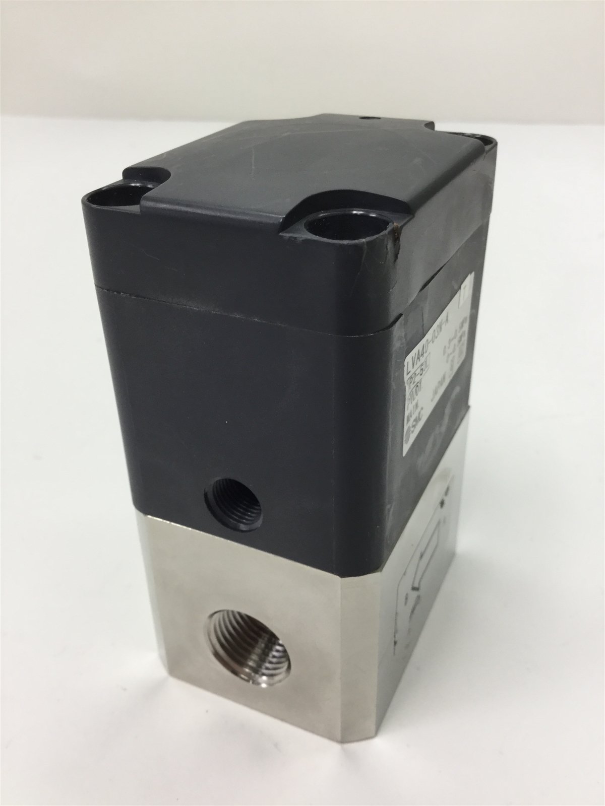 Used SMC LVA40-03N-A High Purity Chemical Valve, 3/8" NPT, *Damage to Plastic Housing