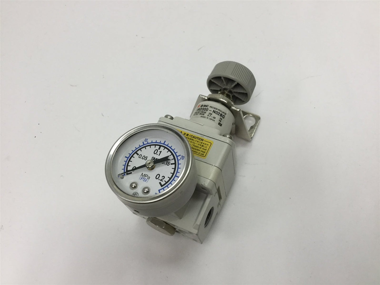 Used SMC IR2000-N02BG Precision Regulator, Input: 150psi Max, Output: 0.7-30psi