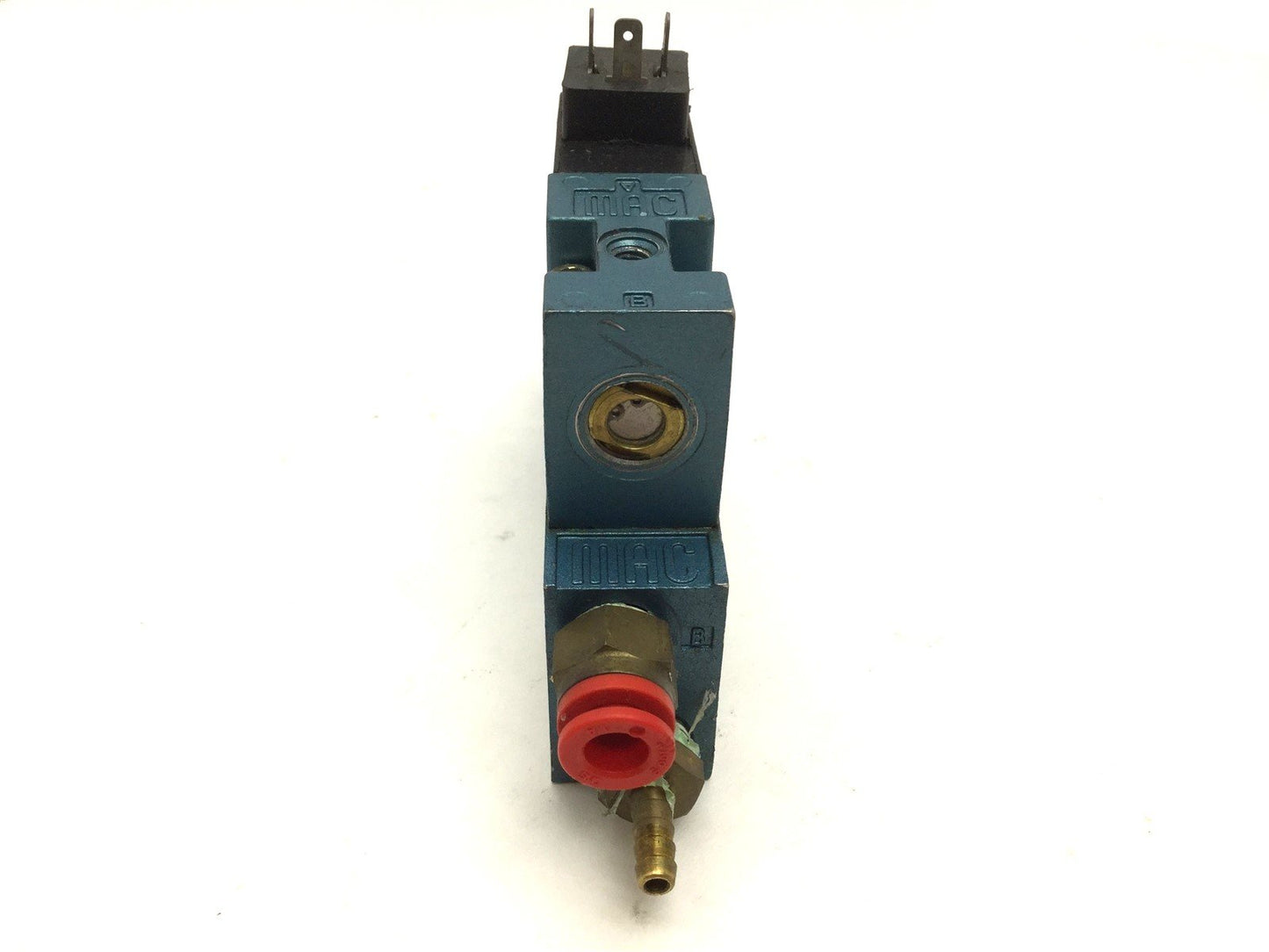 Used Mac 45A-MAC-DDAJ-4KD Solenoid Valve, 2 Position 4 Way, 24VDC, 1/8 NPT, Regulator