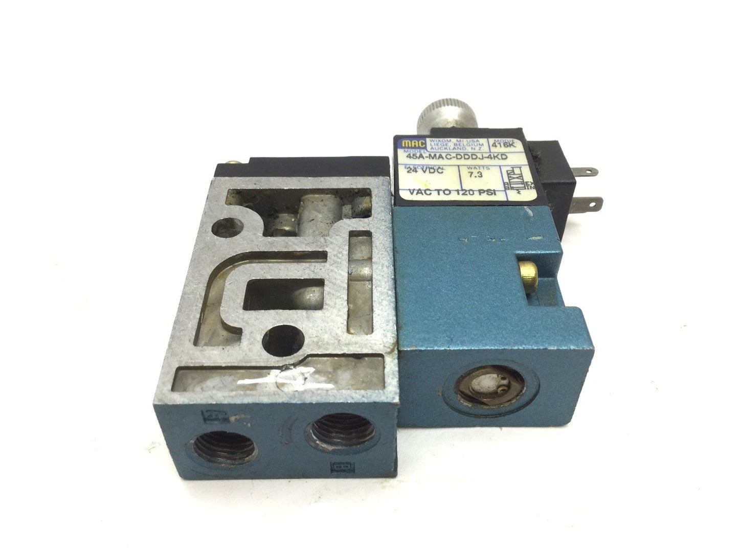 Used Mac 45A-MAC-DDDJ-4KD Solenoid Valve, 2 Position 4 Way, Voltage: 24VDC, 1/8 NPT