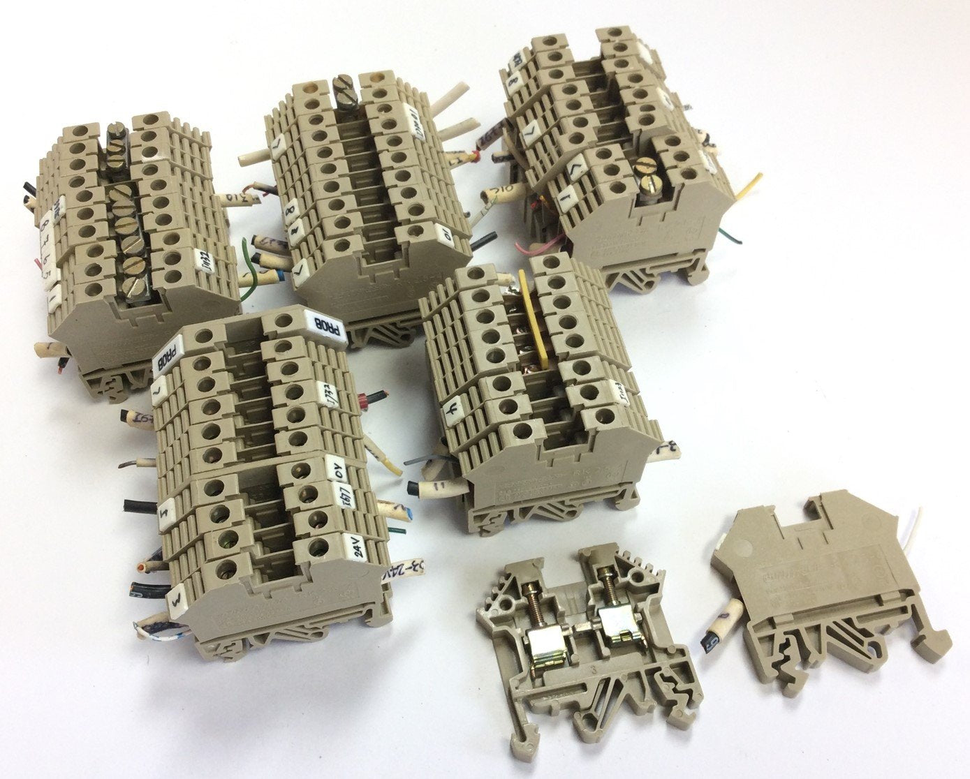 Used Lot of 50 Conta-Clip RK2.5-4 Screw Connection Terminal Blocks 600V 40A 22-10 AWG