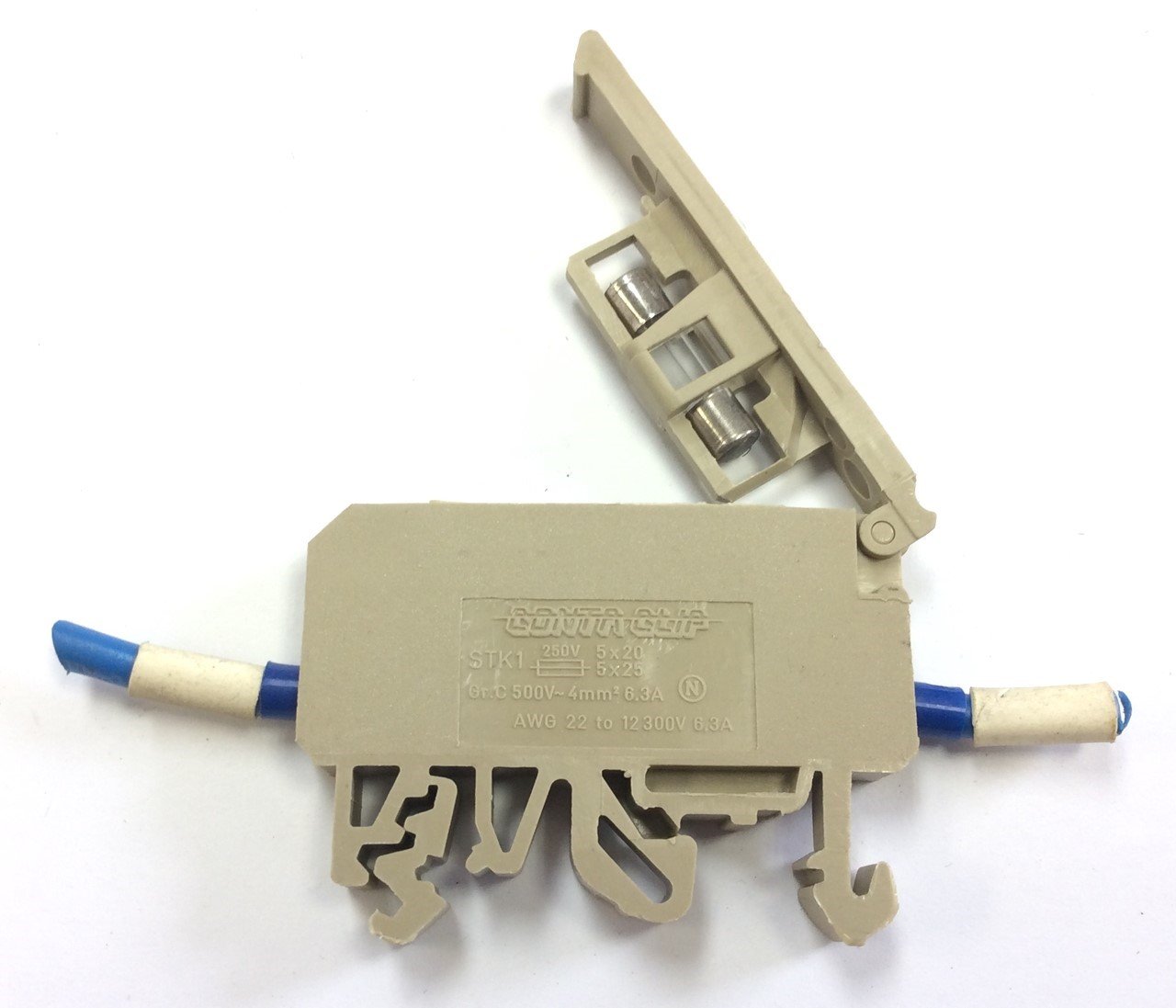 Used Lot of 46 Conta-Clip STK1 Fuse Holder Disconnect Terminal 300V 6.3A 22-12 AWG