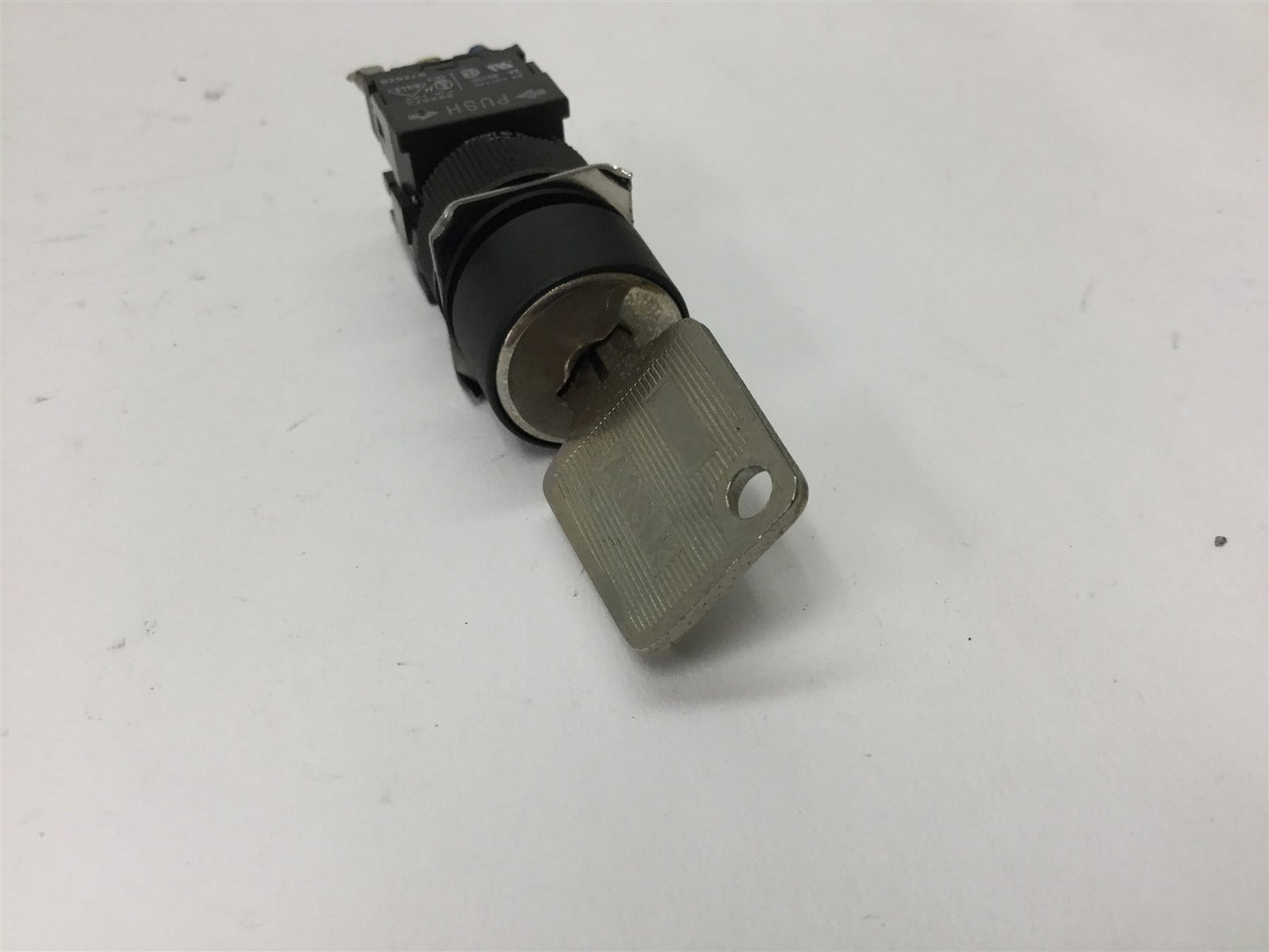 Used Omron A3GT-K521-C Key Selector Switch, 2-Position, Momentary, 1x N/O and 1x N/C