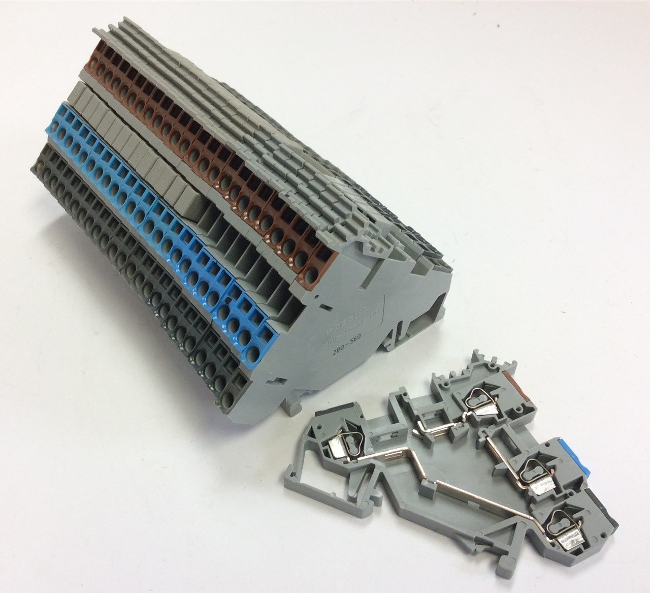 Used Lot of 25 Wago 280-560 Sensor Terminal Block 3-Conductor 400V 20A 28-12 AWG DIN