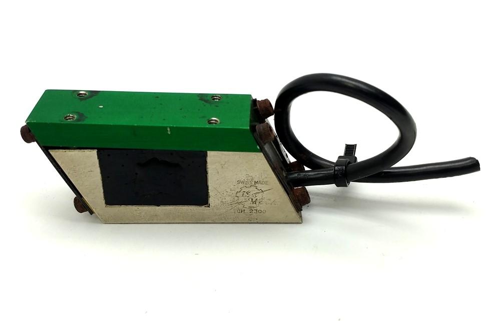 Used Ismeca CH-2300 Inline Vibratory Feeder, Flying Leads, 24VAC 60Hz, 75 x 36 x 20mm