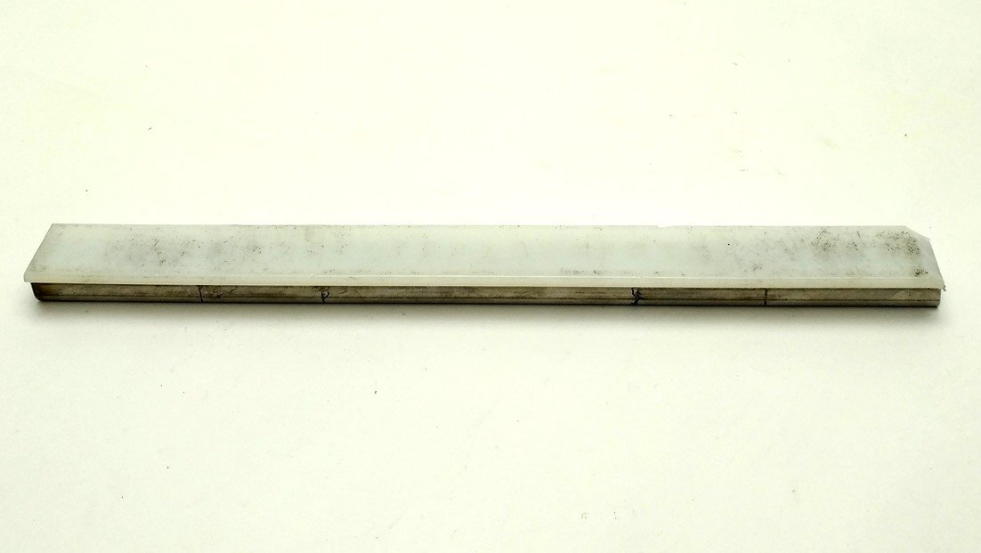 Used REGAL Valu Guide Side Guide/Rail, 11.25" Long, UHMW Plastic, Stainless Steel