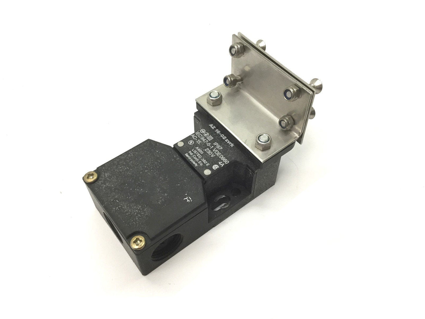 Used Schmersal AZ 16-02zvrk Safety Switch, With Actuator, Rating: 230V 4A, M18 Holes