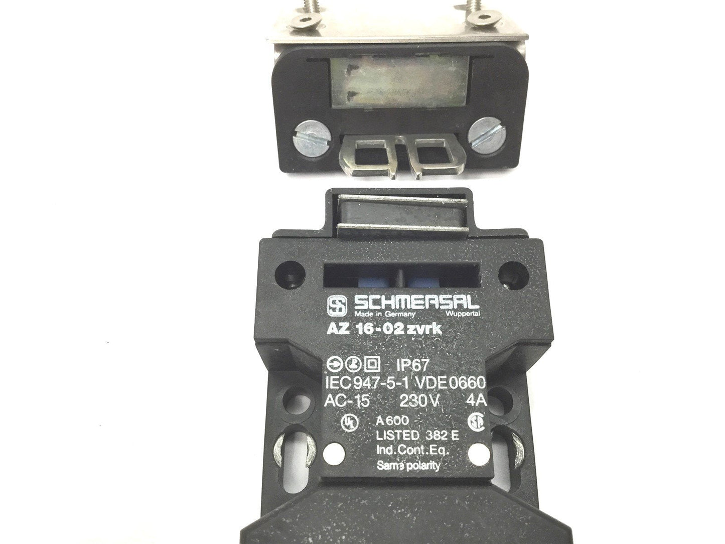 Used Schmersal AZ 16-02zvrk Safety Switch, With Actuator, Rating: 230V 4A, M18 Holes