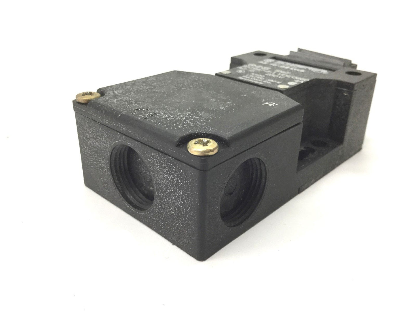 Used Schmersal AZ 16-02zvrk Safety Switch, With Actuator, Rating: 230V 4A, M18 Holes
