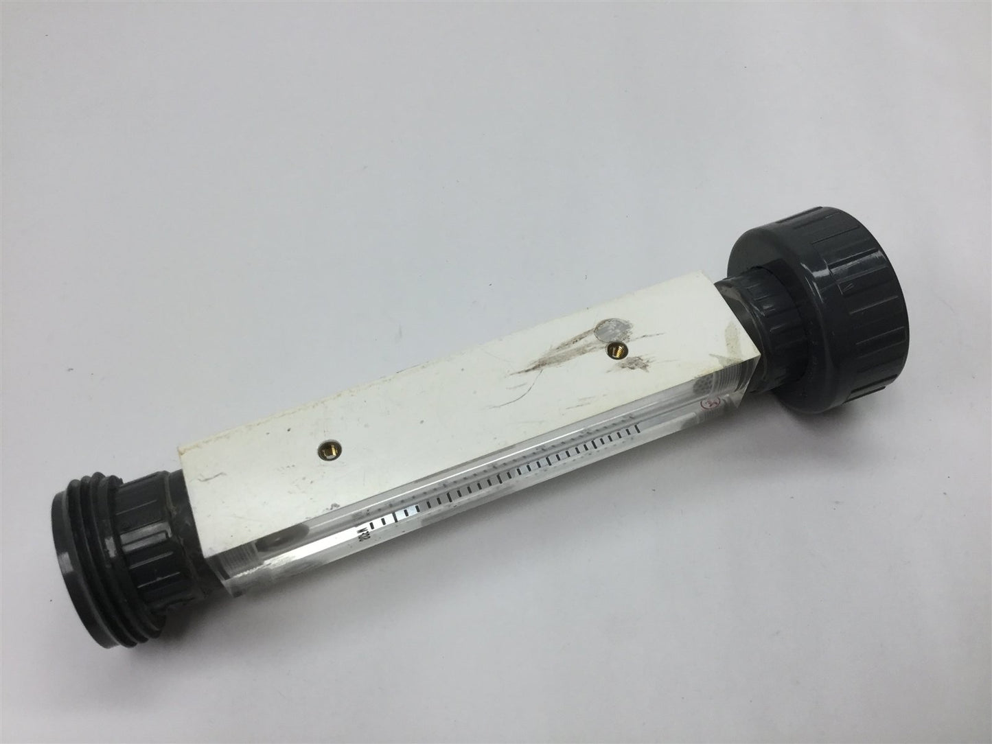 Used Dwyer VFB-90-EC Air Flow Meter, Range: 0.3-3.0 SCFM, Connection: 3/4" PVC SCH.80