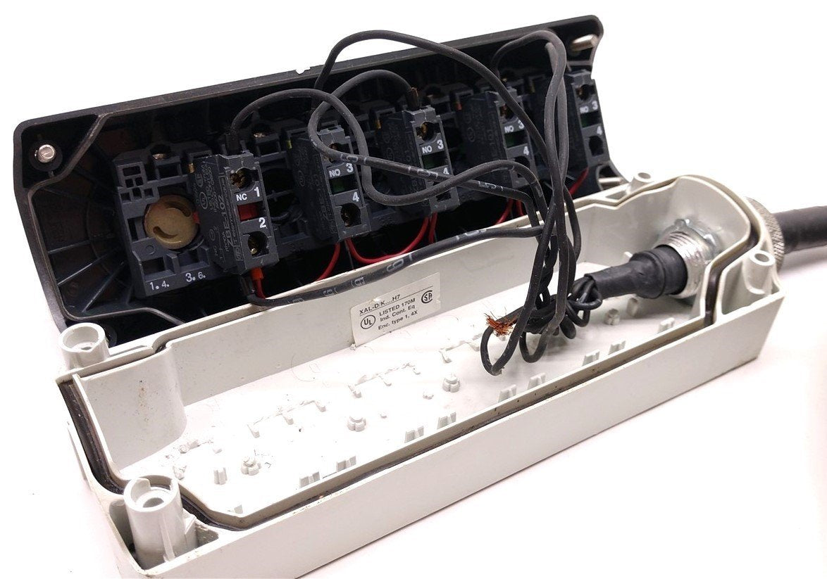 Used Telemecanique XAL-D/K-1-4X-H7 Enclosure, w/ 5 Buttons and Cable, Enc. Type 1, 4x