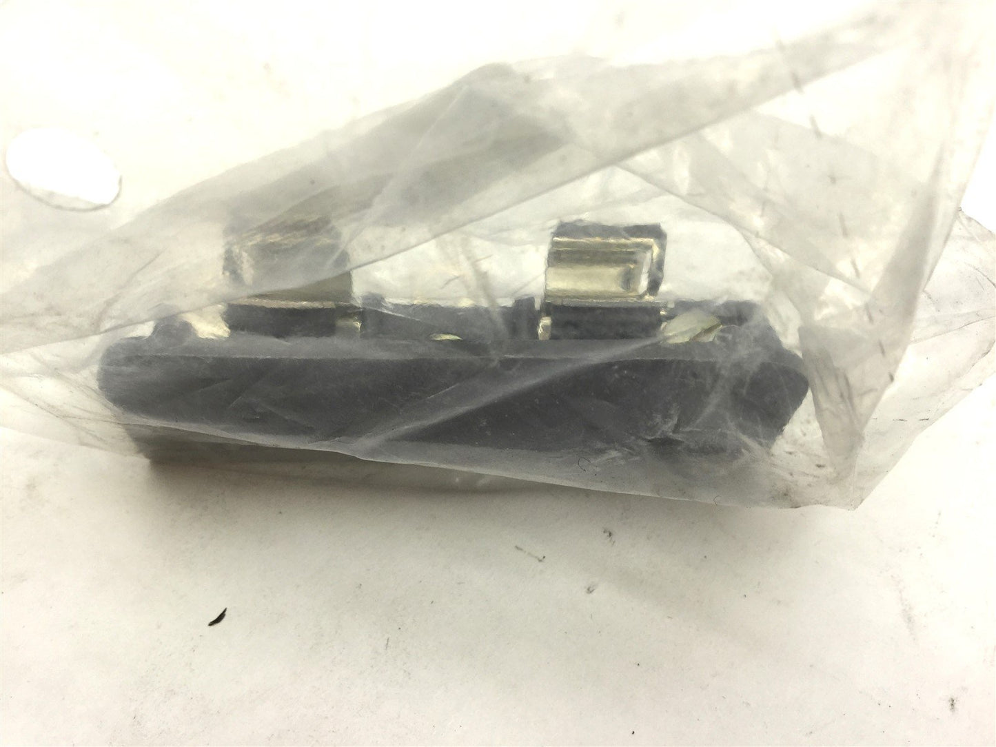 New Lot of 2 Allen Bradley 1491-N100 Fuse Block, Voltage: 250V, Amperage: 30A