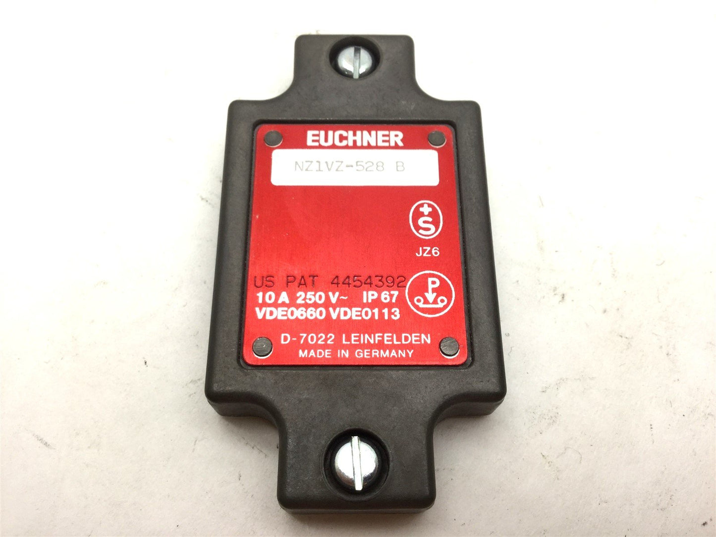 New Euchner NZ1VZ-528-B Safety Interlock Switch, 1 NC 1 NO Contact, 10A 250VAC
