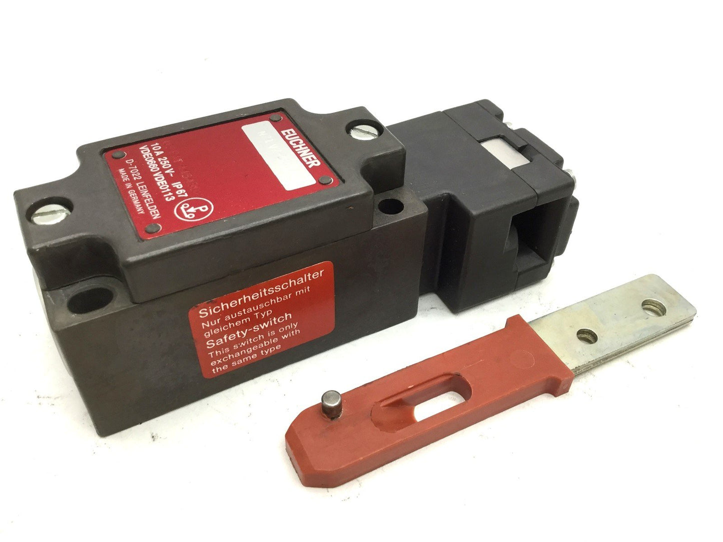 New Euchner NZ1VZ-528-A Safety Interlock Switch, 1 NC 1 NO Contact, 10A 250VAC