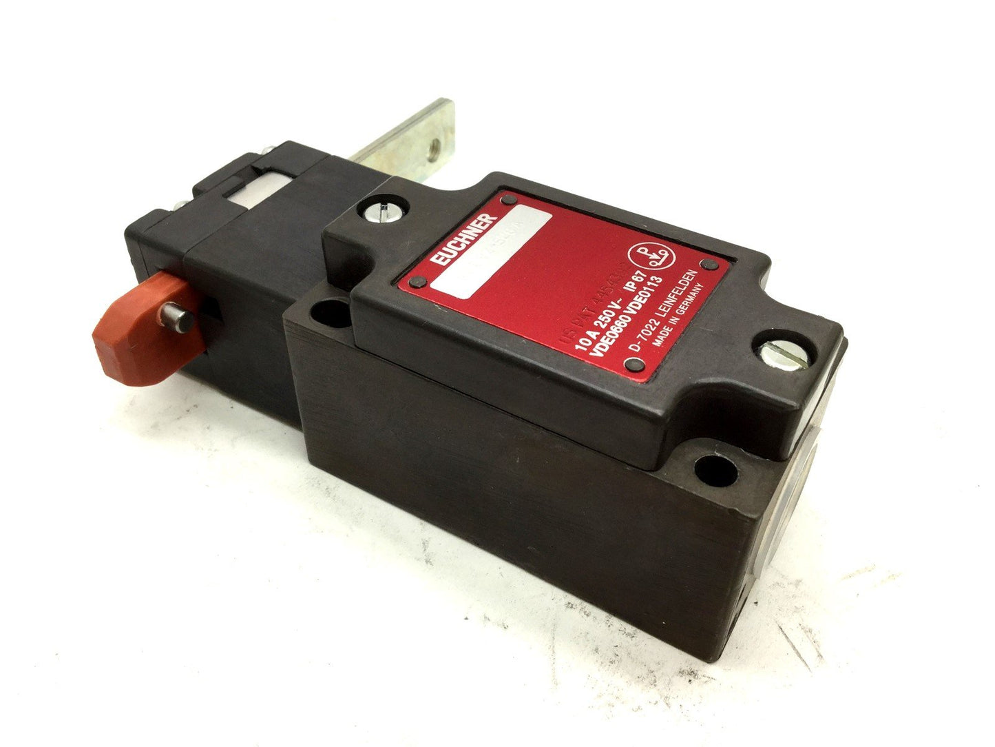 New Euchner NZ1VZ-528-A Safety Interlock Switch, 1 NC 1 NO Contact, 10A 250VAC
