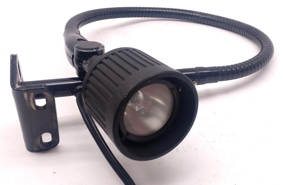Used Dazor Model 6930 Lamp, Halogen Lighting w Flexible Arm, 118V, 60Hz, 0.2 Amp