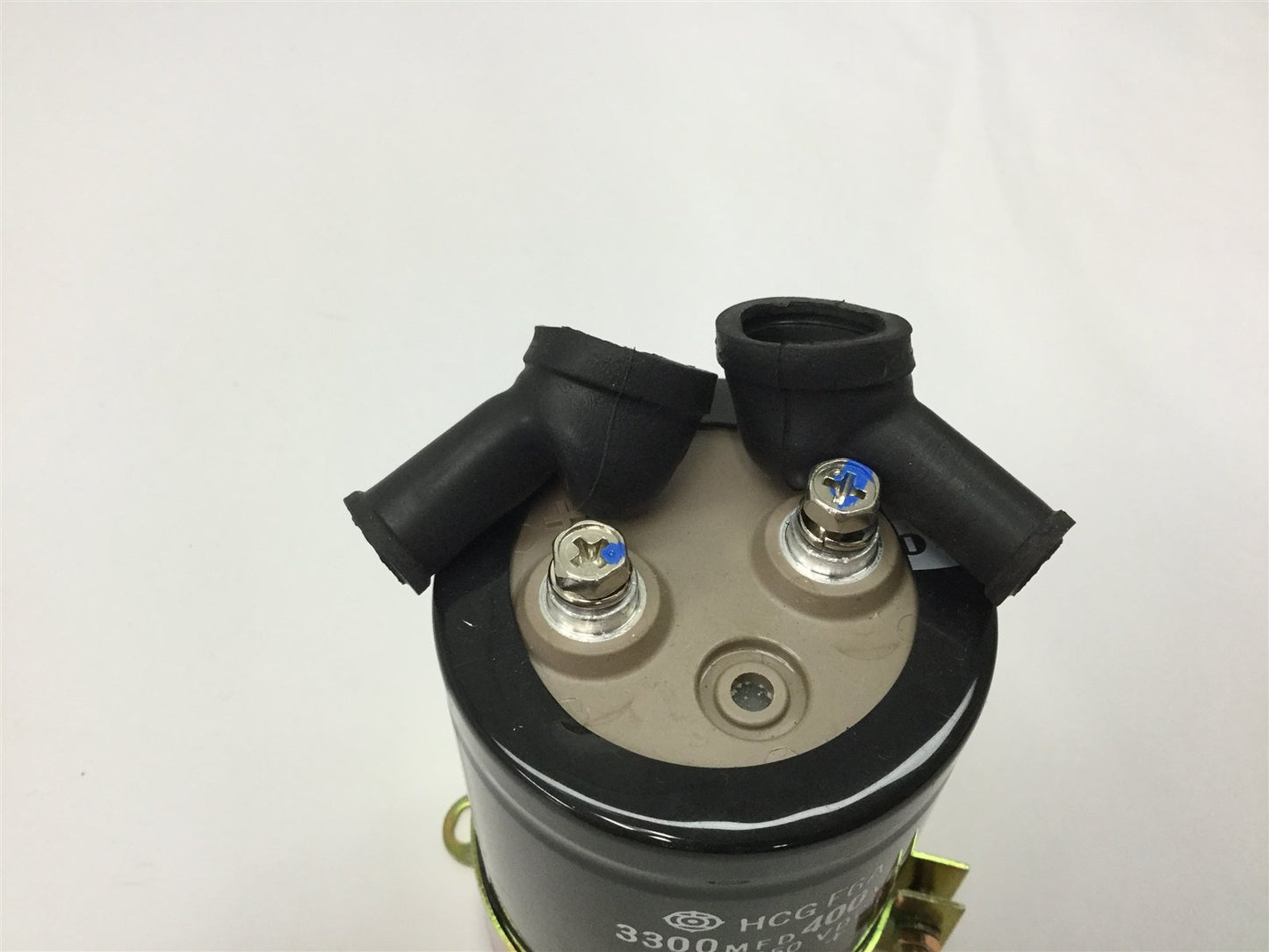 Used Hitachi HCGF6A Capacitor, Rating: 3300 MFD, Voltage: 400VDC, Surge: 450VDC