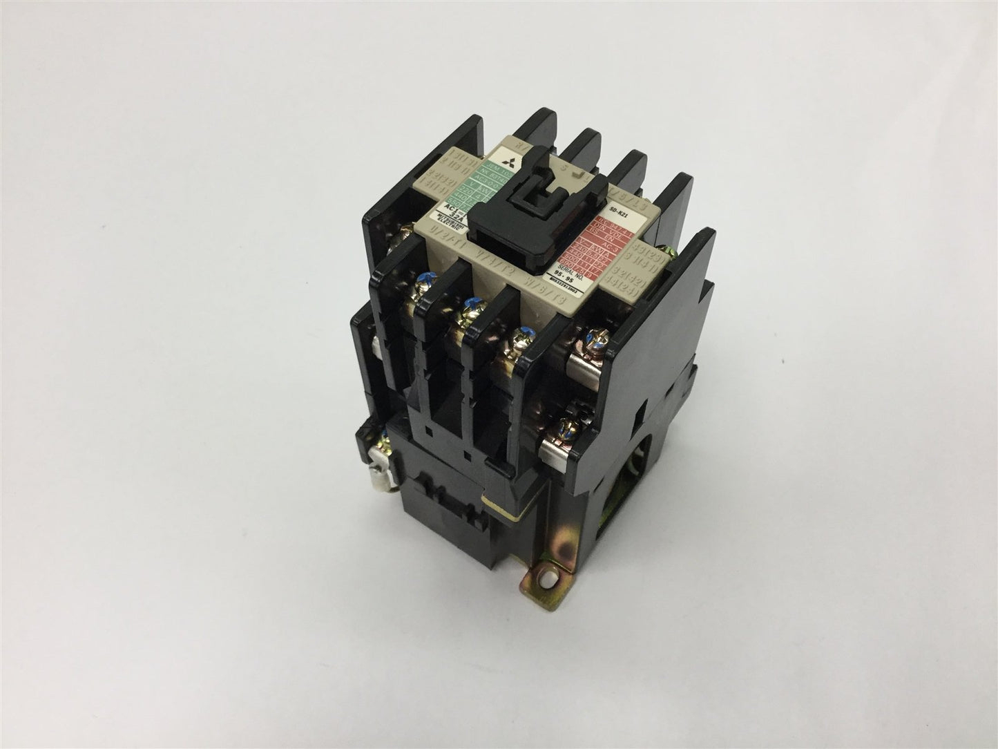 Used Mitsubishi SD-K21 Contactor, 3-Pole with 2x N/O and 2x N/C Auxiliary Contacts
