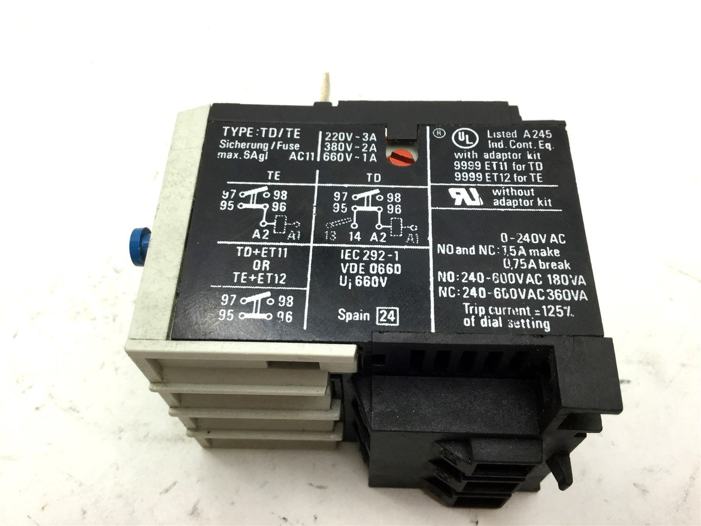Used Square D TD3,7 Overload Relay, Amperage Range: 3.7-5.5A, Contacts: 240-600VAC