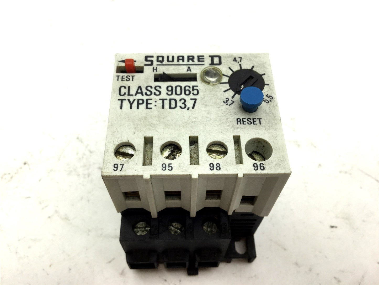 Used Square D TD3,7 Overload Relay, Amperage Range: 3.7-5.5A, Contacts: 240-600VAC