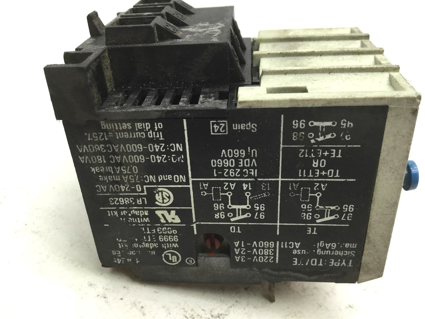 Used Square D TD2,6 Overload Relay, Amperage Range: 2.6-3.7A, Contacts: 240-600VAC