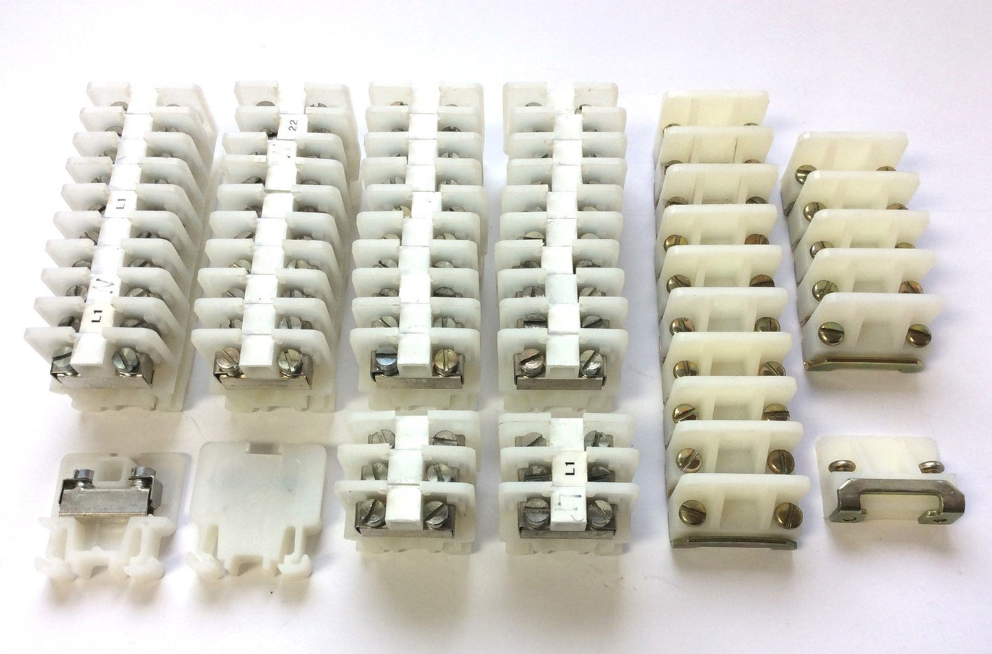 Used Lot of 48 Electro-Matic EA1 EM EA Terminal Blocks 600V 55A & 16x EC2 End Anchors