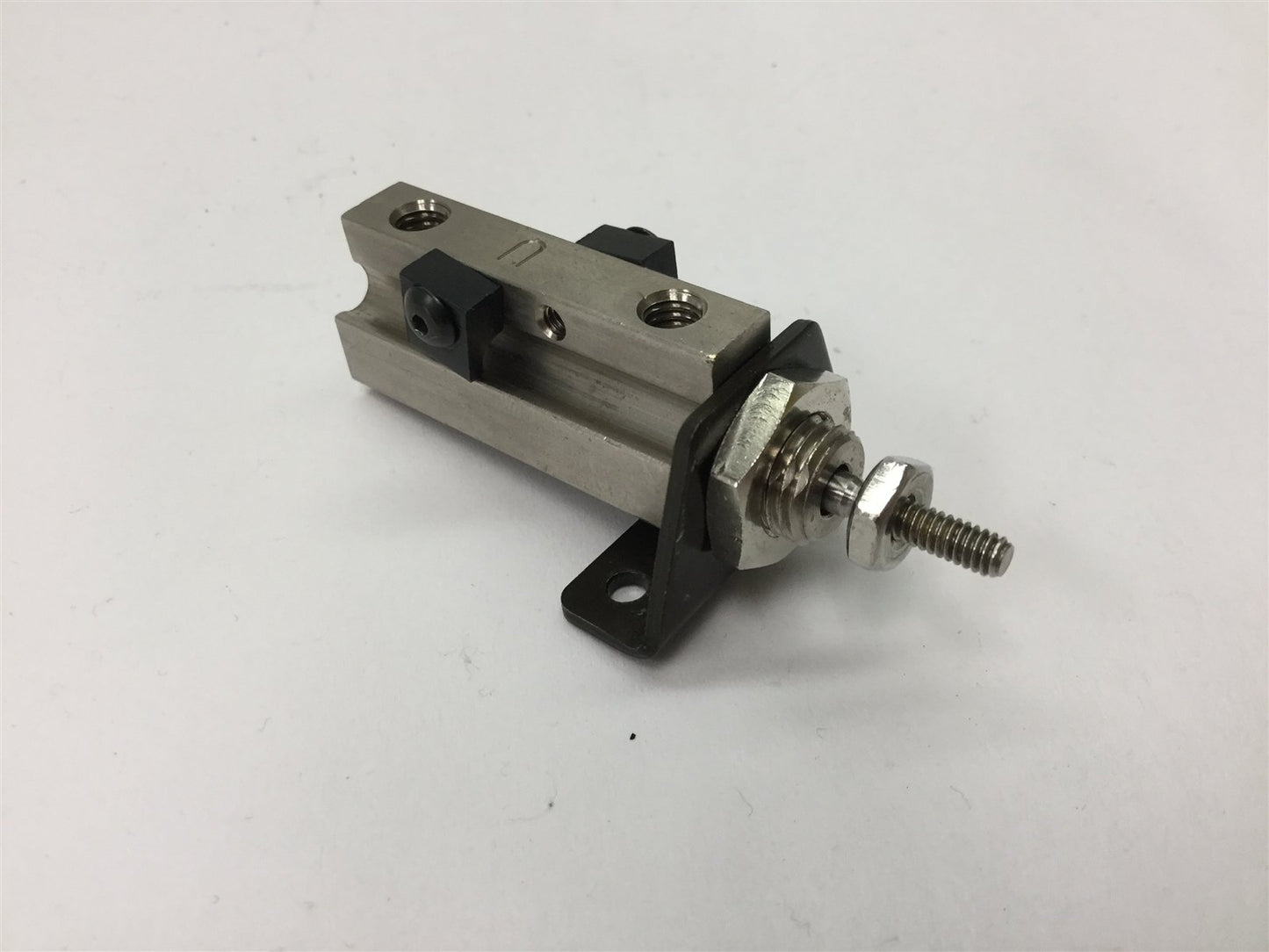 Used SMC NCDJPL6-050D Pin Cylinder, Bore: 1/4", Stroke: 1/2", Pressure: 100psi 0.7MPa
