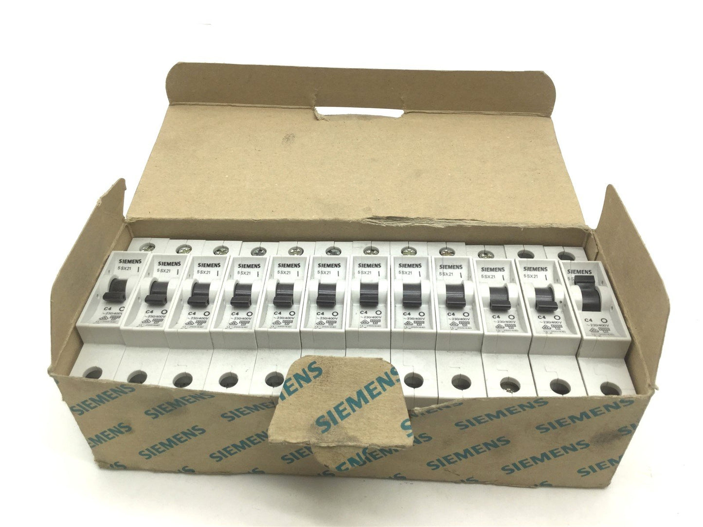 New Lot of 12 Siemens 5SX2-104-7 Circuit Breakers 1 Pole, ~230/400V, Max 277VAC